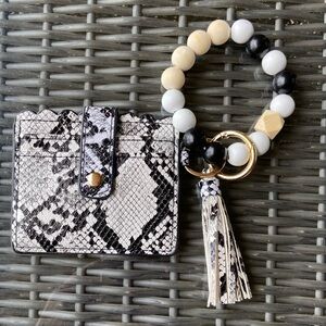 WALLET-NWOT-Snakeskin Card Holder with Beaded Keychain